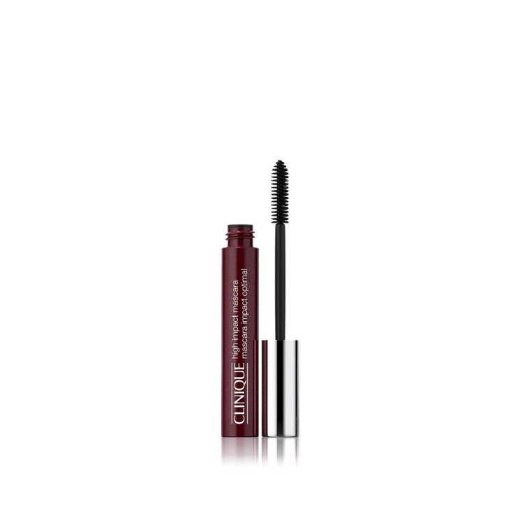 ریمل کلینیک High Impact رنگ Black Honey همراه برس روی زمینه سفید